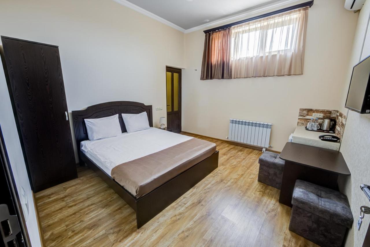 H Resort Hotel Vagharshapat Armenia Екстер'єр фото